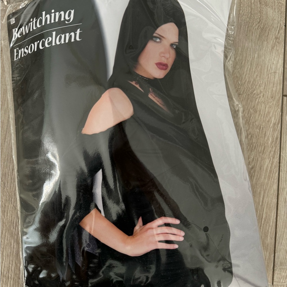 Long black wig Halloween